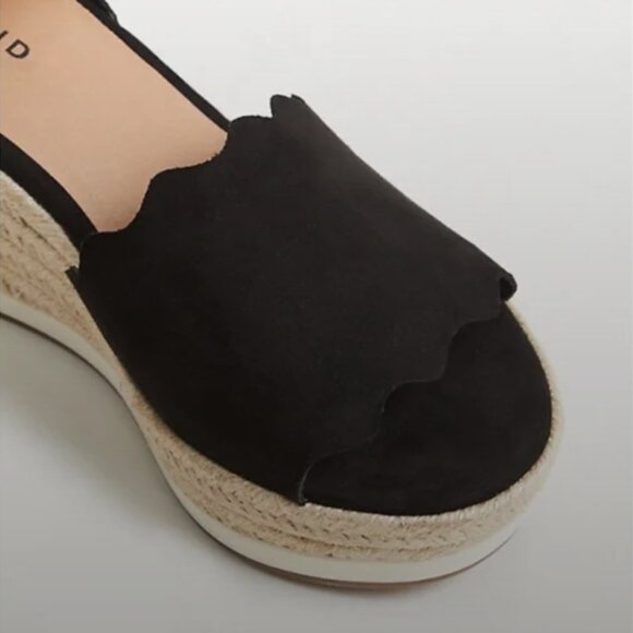 Size 12 Wide Width TORRID Scalloped Espadrille Wedge Sandals Womens Shoes Summer - Picture 3 of 4